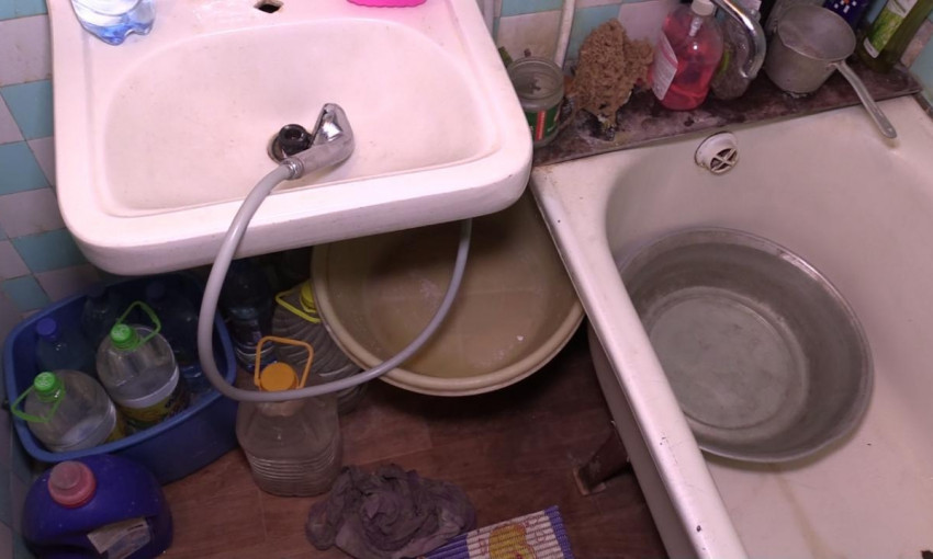 Криворожане на Даманском уже месяц сидят без воды