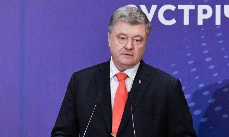 Петр Порошенко примерил роль персонажа из «Слуги народа» и вызвал хохот