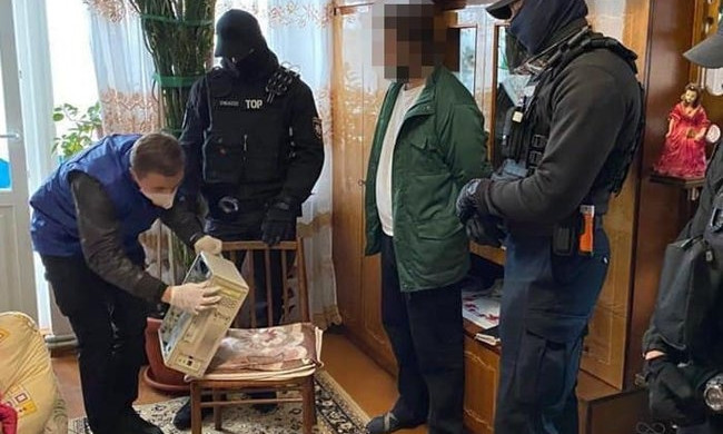 На Волыни мужчина насиловал крестника и снимал все на видео (ФОТО)