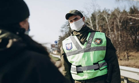 Число зараженных более двух тысяч, в трех регионах будет введен комендантский час (ВИДЕО)