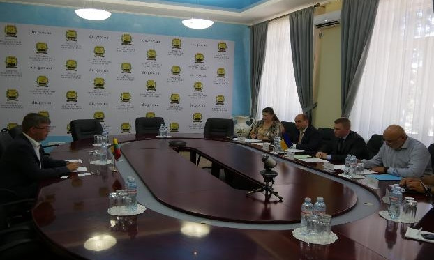 Литва предоставит Донбассу миллион евро