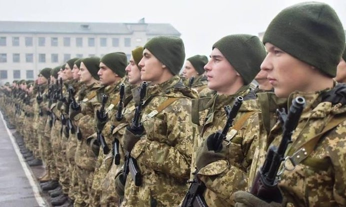 В Украине абитуриентов пытаются призвать в армию