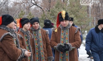 В Кривом Роге возле памятника Козаку Мамаю обустроят шалаш 