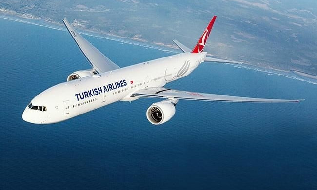 Самолет Turkish Airlines экстренно приземлился из-за подозрения на коронавирус: на борту 132 человека