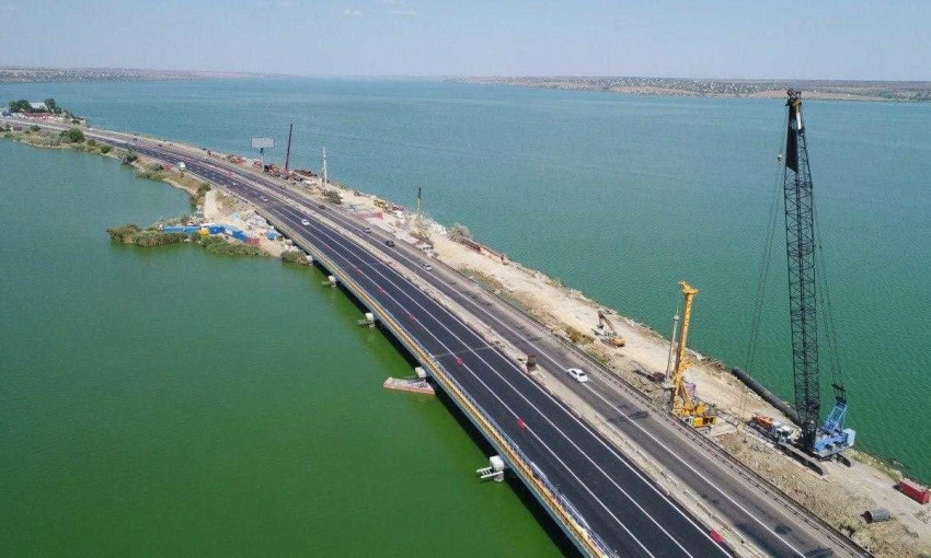 Ехать в Одессу стало комфортнее: открыли оремонтированные полосы на мосту через  Хаджибейский лиман (ФОТО, ВИДЕО)