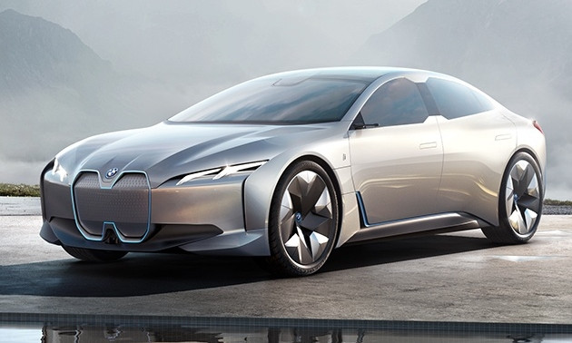 BMW работает над электрическим седаном i4