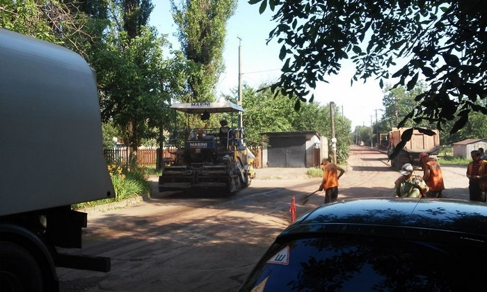 В Долгинцевском районе Кривого Рога продолжаются дорожные работы