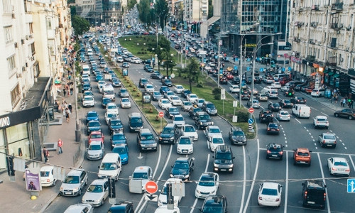 В Киеве в первый день локдауна 8-бальные пробки на дорогах и пустой общественный транспорт (ФОТО)