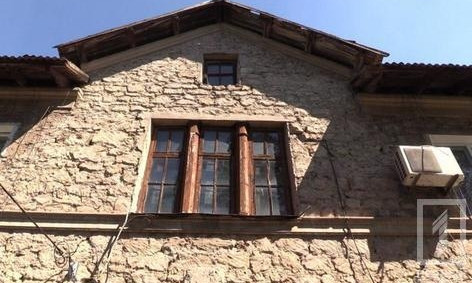 В Кривом Роге по улице Артиллеристов разрушается дом