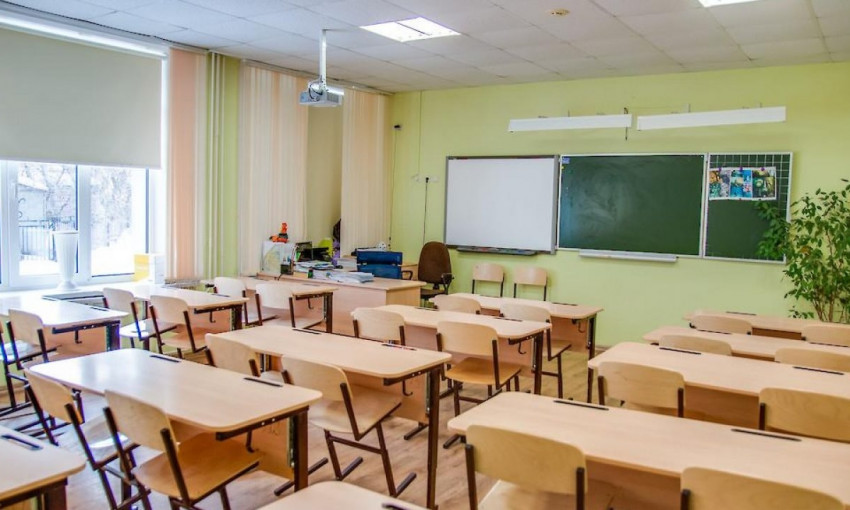 В криворожской школе скандал среди родителей против тех, кто не смог сдать деньги на подарки учителю и школе