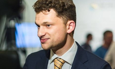 Дубилет намерен ввести электронный документообмен