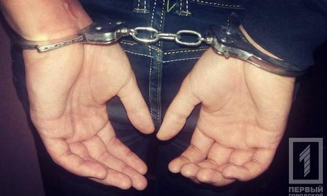 Ночью в Кривом Роге мужчину избили палкой и ограбили