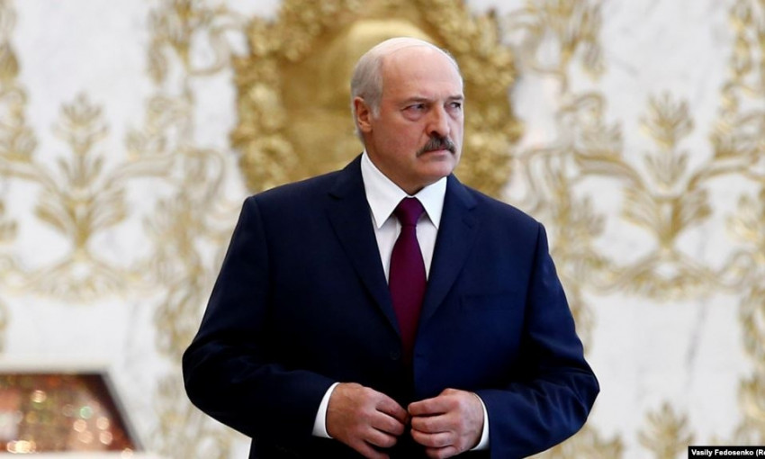 Ввести белорусов на Донбасс и попрощаться с Крымом. О чем Лукашенко говорил украинским СМИ