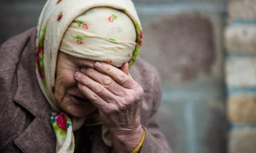 Все из-за пенсии: жительница Черновцов полгода прятала тело матери в погребе