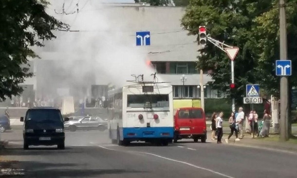 В Луцке загорелся троллейбус