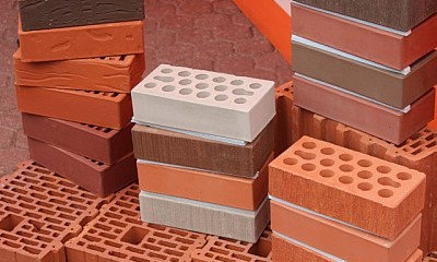 Опасные игры с полицейскими или догони меня кирпич