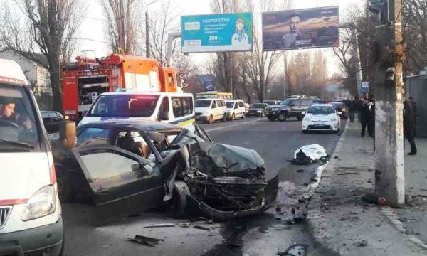 Евробляхер сбил бойцов Нацгвардии: есть погибший и раненые