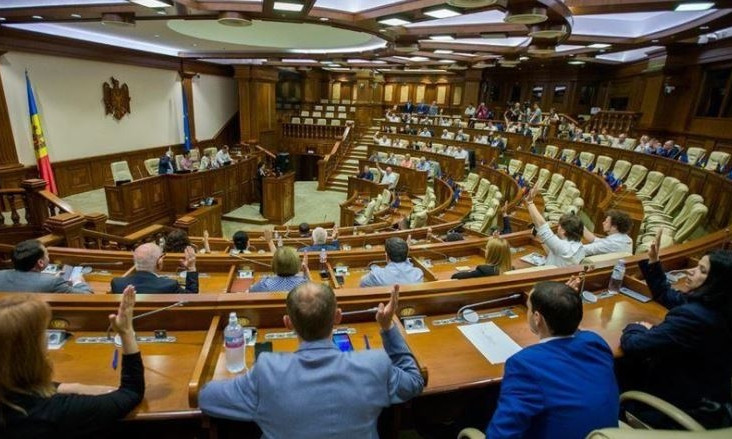 В Молдове отменен статус русского языка как официального