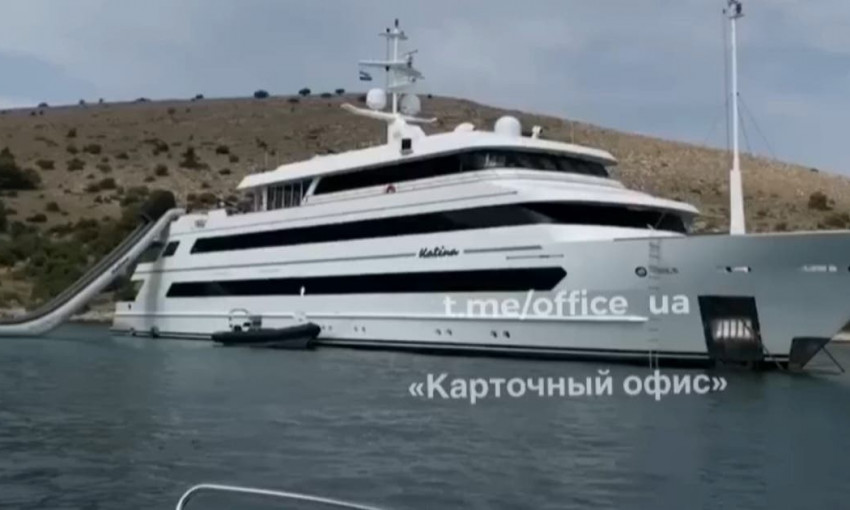 Петр Порошенко с супругой отдыхает в Хорватии на яхте стоимостью более 10 миллионов гривен в неделю - СМИ (ФОТО, ВИДЕО)