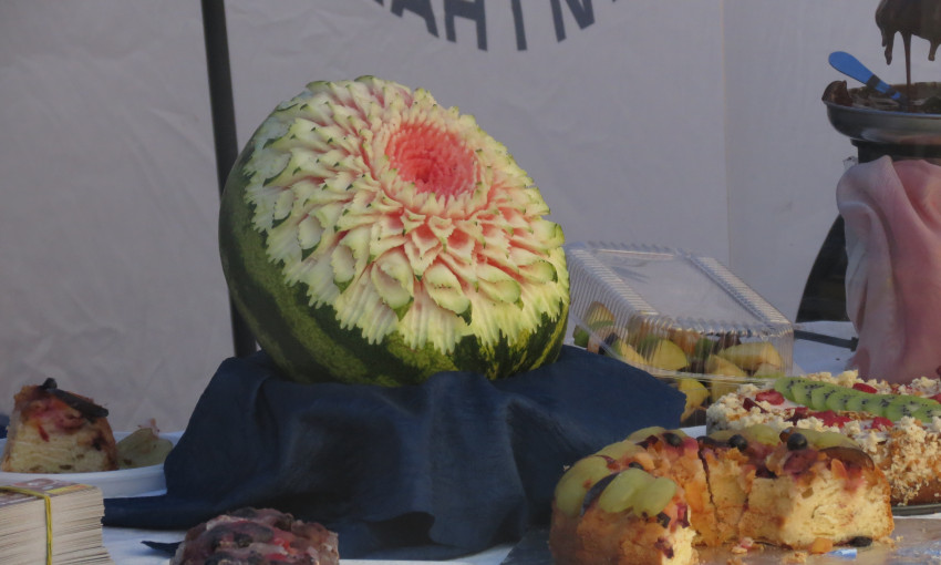"Смачно-Fest" в Кривом Роге - дети рисовали, взрослые дегустировали