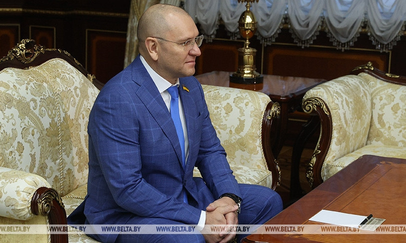 Евгений Шевченко после поездки в Беларусь сам собирает подписи о своей отставке