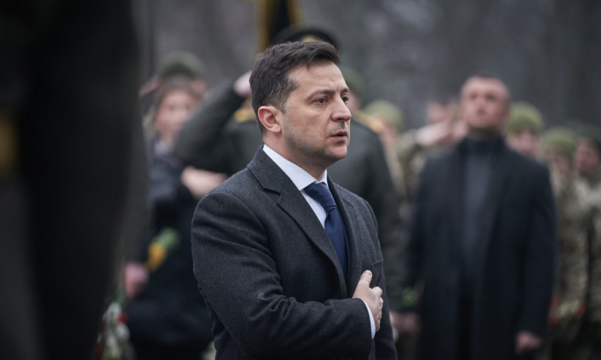 Президент Украины почтил память Героев Крут (ФОТО, ВИДЕО)