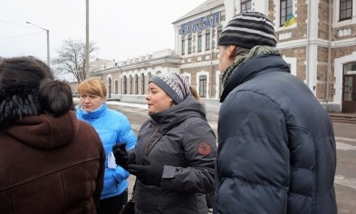 Криворожанин обратил внимание СБУ на "привокзальных певцов"