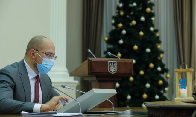 Денис Шмыгаль прокомментировал слухи о тайной вакцинации депутатов, чиновников и бизнесменов