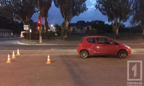 ДТП в Кривом Роге: на перекрестке легковушка сбила девушку