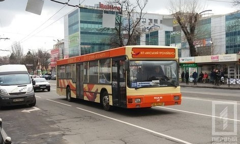 Автобусы на 228-ом маршруте работают вполсилы