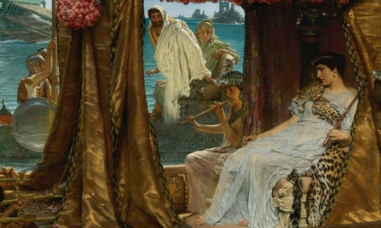 Ученые воссоздали духи царицы Клеопатры, которым более 2 000 лет