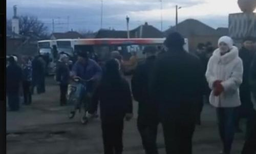 На Днепропетровщине протестующие перекрыли автотрассу
