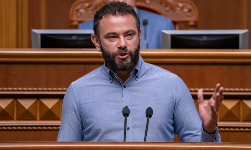 "Слуги народа" намерены исключить Дубинского из партии