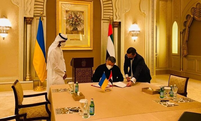Первые результаты поездки Зеленского: ОАЭ и Украина подписали меморандум о взаимном признании водительских документов