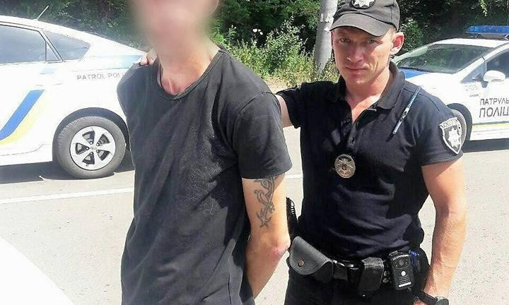В Кривом Роге за полчаса преступник умудрился обокрасть двух женщин
