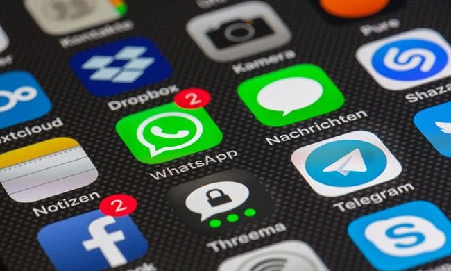 За официальными лицами двадцати стран следили посредством WhatsApp 