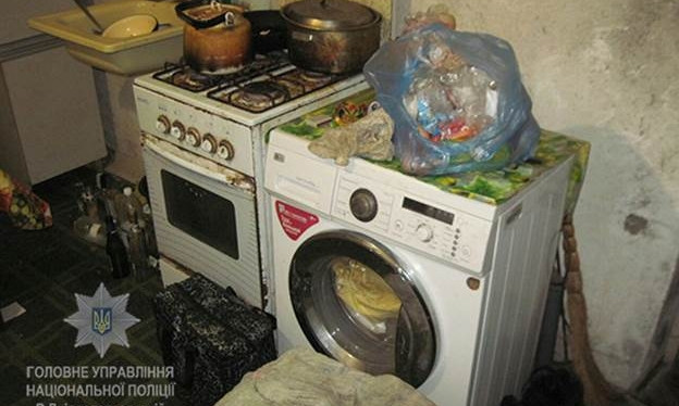 В Криворожском районе муж убил жену за беспорядок в доме