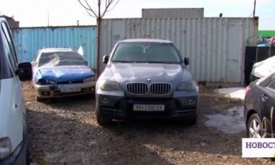 Криворожские и одесские правоохранители "не поделили" BMW X5