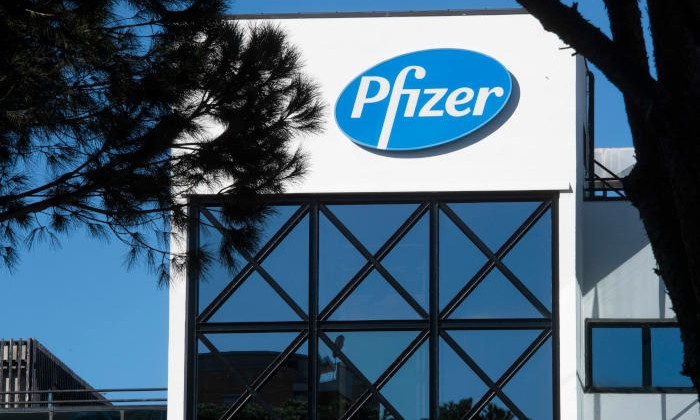 Польша поделится с Украиной квотой на закупку вакцины от Phizer