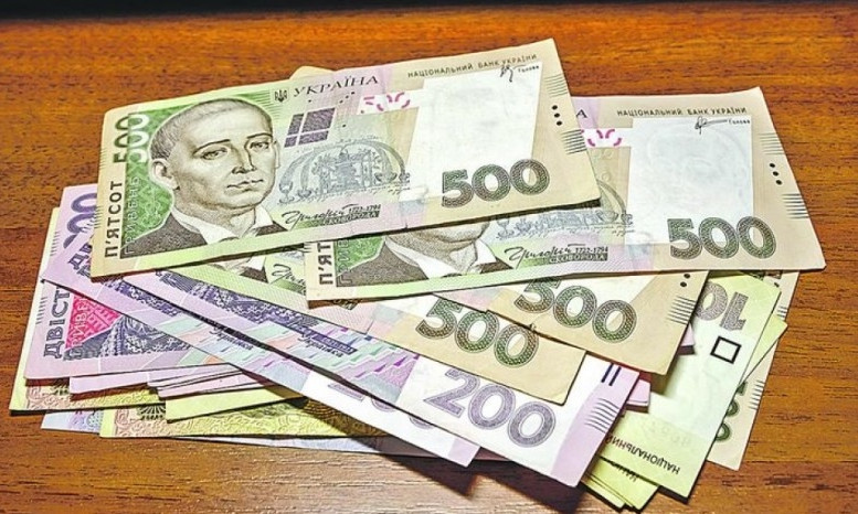 Мужчины&женщины: кому в Украине платят больше?