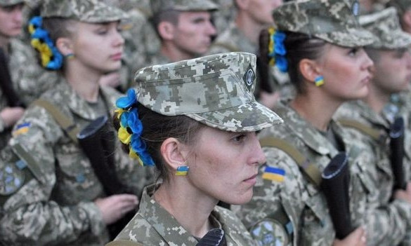 Почему современные женщины идут в армию?