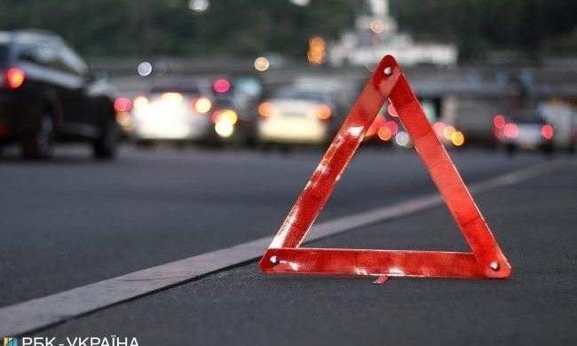 Полицейская в состоянии алкогольного опьянения сбила двух пешеходов в Ровно 
