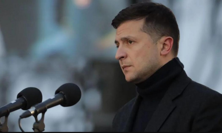 "Версия о попадании ракеты в самолет не исключается", - Владимир Зеленский 