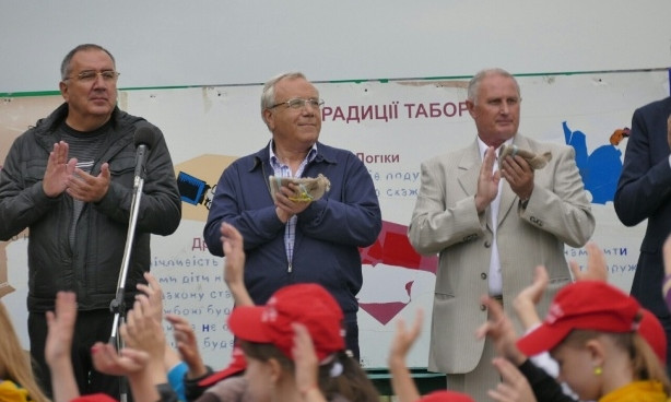 В лагерь "Слава" приехала первая смена
