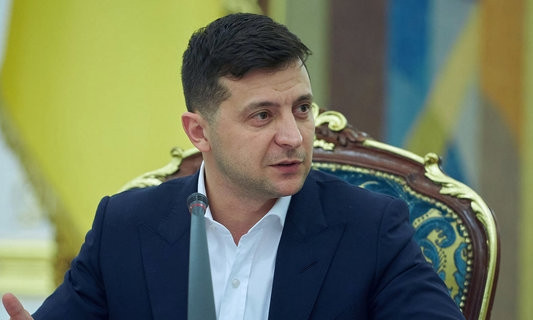 Зеленский заявил, что Шарий пиарится на его имени
