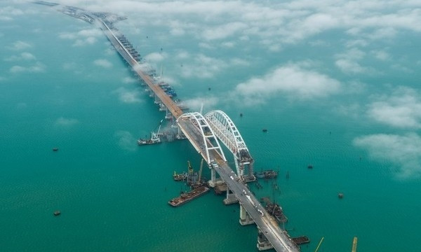 Керченский канал стремительно мелеет: меньше чем за год уровень воды упал на 20 см (ФОТО)