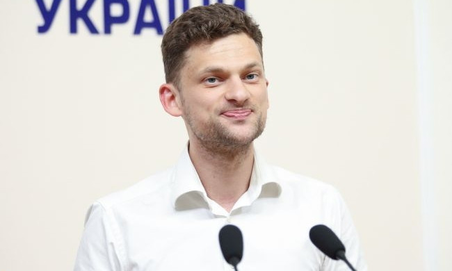 Министр: уволят около 20 тысяч человек