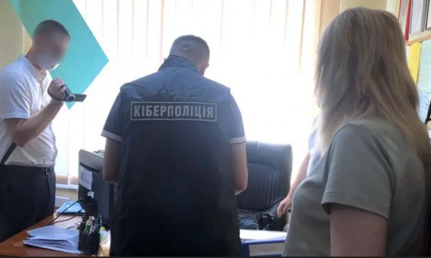 Сотрудница столичного университета под видом иностранного джентльмена выманила у женщины 600 тысяч гривен (ФОТО)