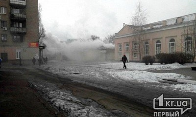 Возле вокзала на Червоной горело здание бывшего кафе