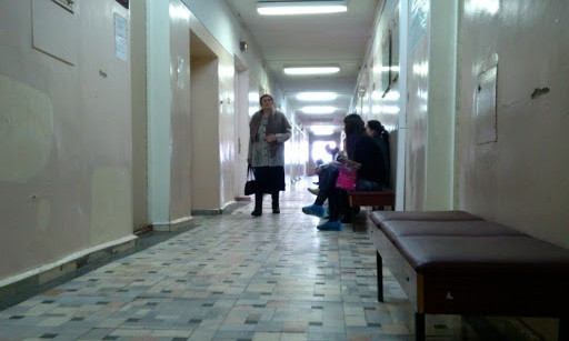 Температура 11 градусов, 1 искрящая розетка и туалет посреди палаты: украинец с коронавирусом сбежал из больницы после увиденного там (ФОТО)